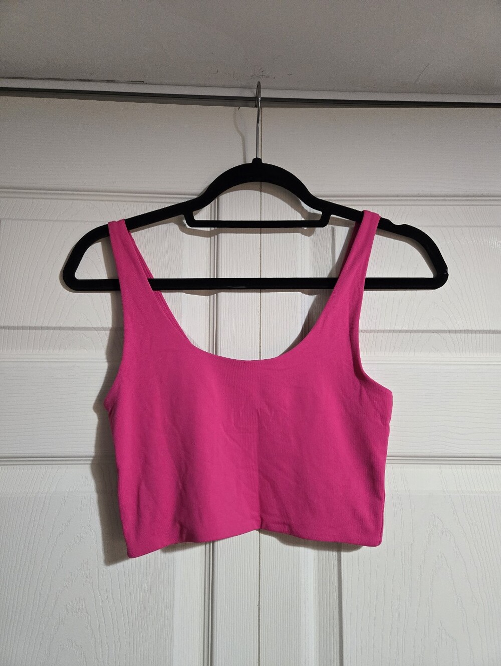 aritzia babaton cropped contour tank top